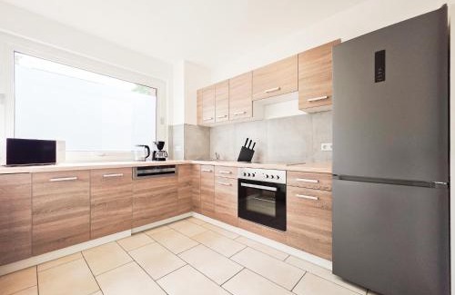 Buchholz Apartamento | Tolstov Apartments - 3 Room Apartments with Balcony - 25 min Messe DUS