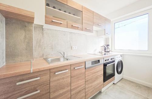 Heiligenhaus Apartamento | Tolstov Apartments - Monteurwohnung - 3 Schlafzimmer - Esszimmer - Küche - Waschmaschine - 25 Min zur Messe DUS