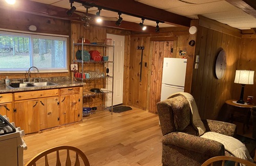 Irons Cabina | Toma trail cozy cabin quiet Place to fish ride relax ☺️