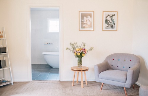 Light Pass Cabaña | Tomfoolery Winemaker's Cottage - Barossa Valley