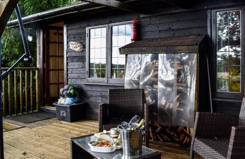 Etchinghill Casa | Toms Cabin - Uk35173