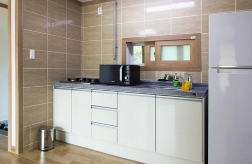 Mulgae Casa | Tongyeong Chuckpo Sunshine Pension
