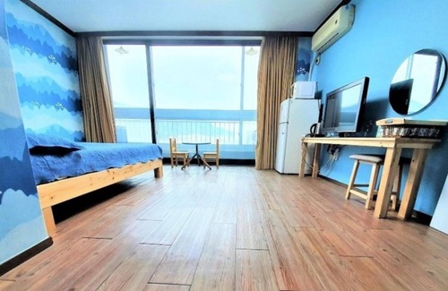 Geoje Casa | Tongyeong Gaetbawi Pension