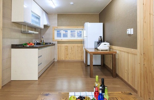 Mulgae Casa | Tongyeong Healing Pension