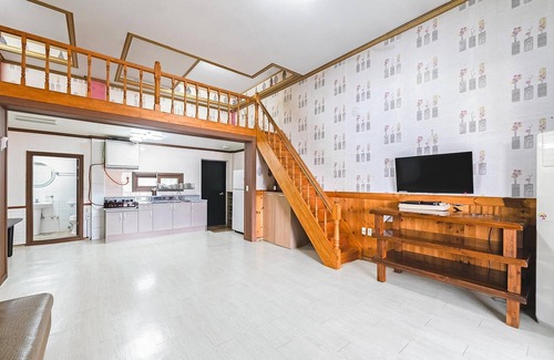 Tongyeong Casa | Tongyeong Hwanggeumbada Pension