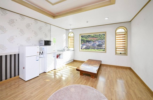 Sanyang-eup Casa | Tongyoung Macaio Pension