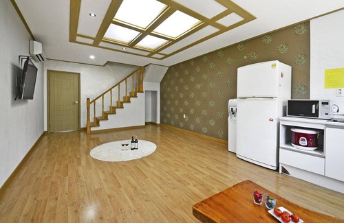 Sanyang-eup Casa | Tongyoung Macaio Pension