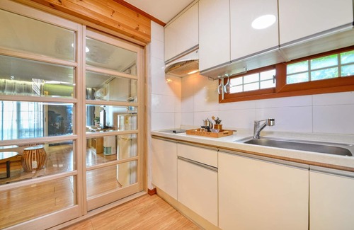 Yongnam-myeon Casa | Tongyoung Mongdolhouse Pension