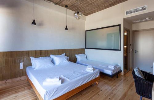 Himare Hotel | Toni Retzo Rooms