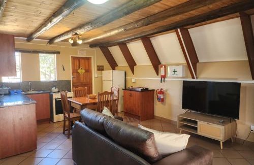 Buffelspoort Chalet De Esquí | Tonquani Bush Chalet