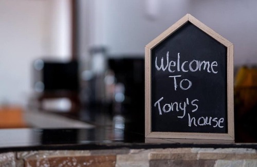 Barrio Dora Casa | Tony's House