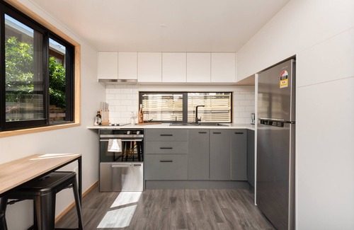 Mount Maunganui Casa | Toodle's Cozy Loft Hideaway