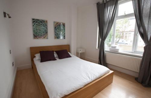 Graveney Casa | Tooting Rooms & Studio by PrimeCityHosts