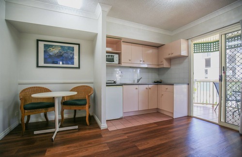 Toowong Hotel | Toowong Central Motel Apartments