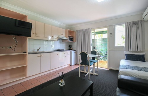 Toowong Hotel | Toowong Central Motel Apartments