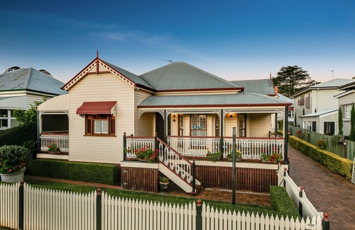East Toowoomba Casa | Toowoomba CBD, sleeps 8, opposite Queens Park