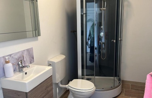 Enns Casa | TOP 2 Geräumiges 2 Zimmer Apartment für bis zu 6 Personen