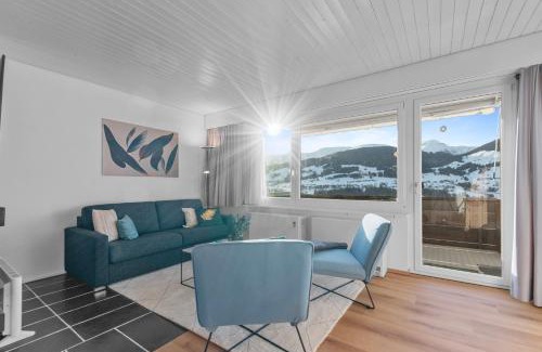 Tavanasa Apartamento | Top Aussicht mit Poolbereich in Skiregion Brigels