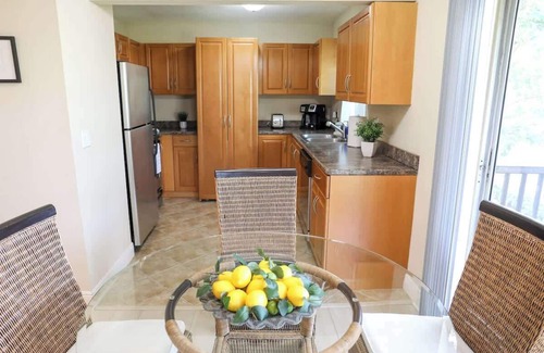 Anona Apartamento | Sunnyside Palms Resort - Poolside, BBQ Grill, 2BR