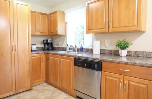Anona Apartamento | Sunnyside Palms Resort - Poolside, BBQ Grill, 2BR