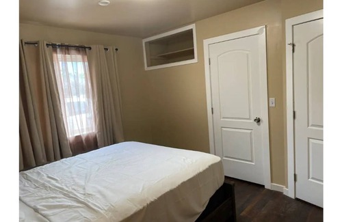 Millcreek Casa | Top Choice, Queen Beds, Fast Wi-fi, FREE Parking