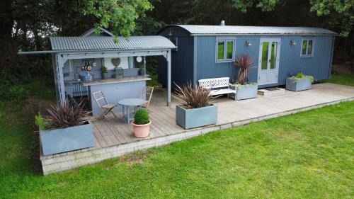 Marsham Casa | Top Farm Shepherds Lodge