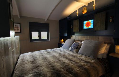 Marsham Casa | Top Farm Shepherds Lodge