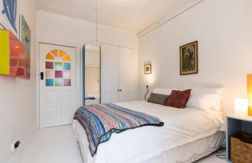 Darlinghurst Apartamento | Top Floor 1 Bedroom Apt with Views Close To CBD