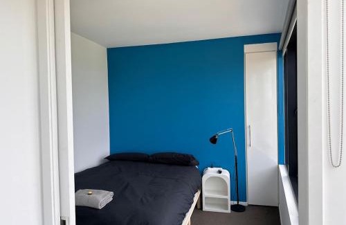 Travancore Apartamento | Top-Floor 2BR Apt, 270 deg Skyline, Free Parking