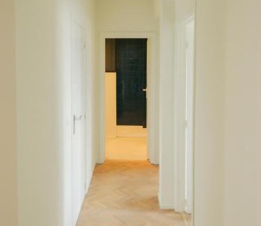Rijsenbergwijk Apartamento | Top floor apartment at Saint Peters Station
