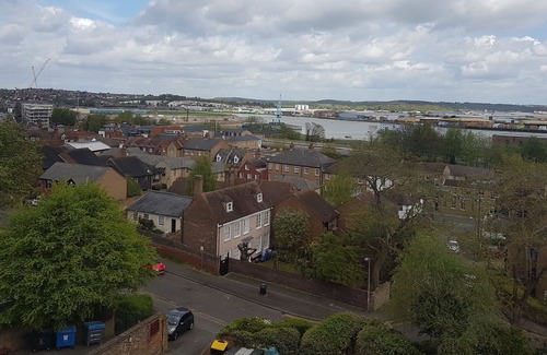 Rochester Apartamento | Apartamento en el último piso en la histórica ciudad de Rochester.