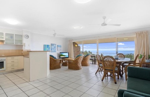 Woorim Casa | Top Floor Beachfront Apartment