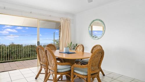 Woorim Casa | Top Floor Beachfront Apartment