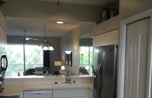 Heritage Palms Condominio | Top floor condo feels like paradise ! Apil 2024 available!