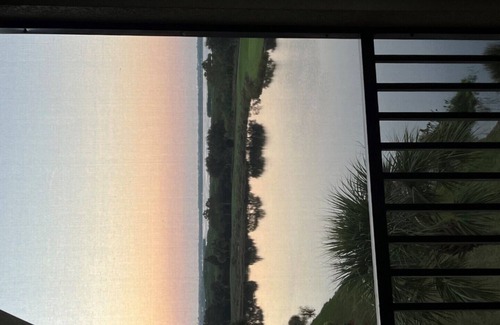Bradenton Condominio | TOP FLOOR CORNER CONDO