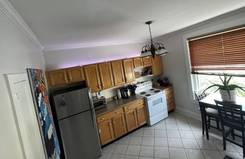 Carnegie Condominio | Top floor, Corner Unit Condo in Historic Building Downtown Carnegie