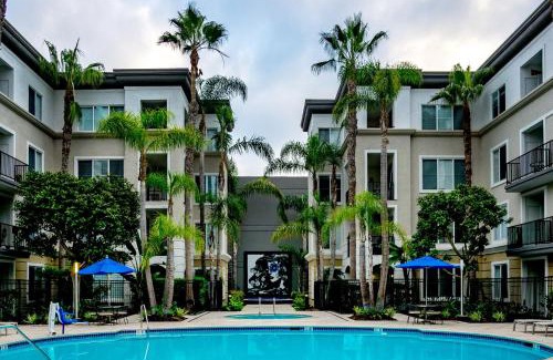 Del Rey Hotel | Top Floor Executive in Marina