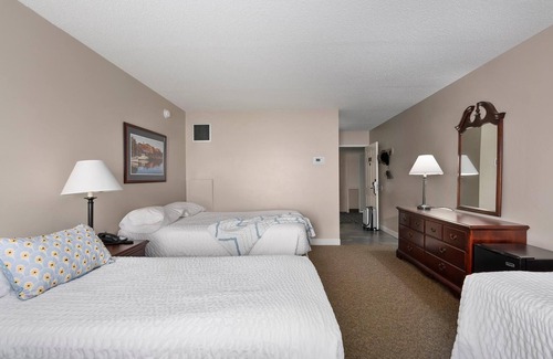 North East Casa | Top Floor Family Deluxe Bay View