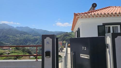 Santana Apartamento | Top Floor in Flor do Campo - Santana