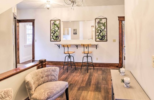 Lorain Apartamento | Top-floor Lake Erie Apartment: Walk to Lakefront!