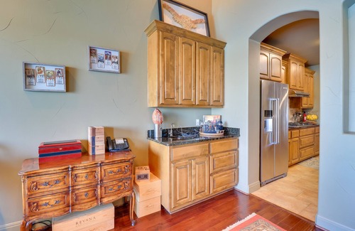 Lakeway Condominio | Top-Floor Lake-View Condo w/ Boat Dock Access