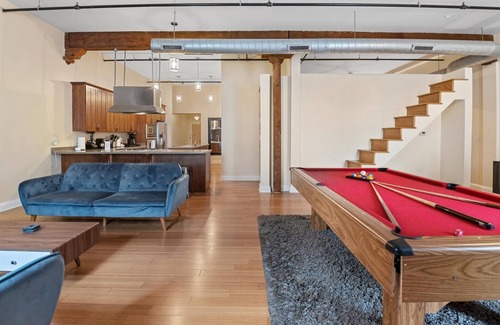 Wholesale District Apartamento | Top Floor Loft in Downtown Indianapolis!!!