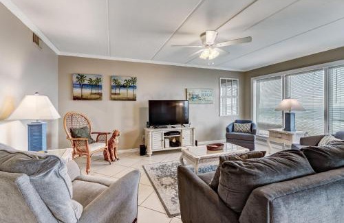 Ocean Cay Casa | Top floor Oceanfront condo that has spectacular ocean views and sunrises. This condo sleeps 6.