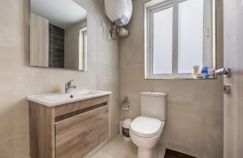 San Gwann Apartamento | Top Floor Penthouse with City Views - By Solea