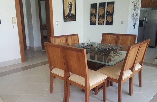 La Esplanada Apartamento | Top-floor quiet condo with large pool and garden near everything, BBQ/WiFI/TV