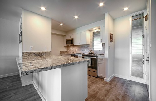 Kaanapali Condominio | *TOP FLOOR REMODELED OV 1BR * A204