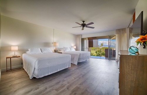 Kaanapali Condominio | *TOP FLOOR REMODELED OV 1BR * A204