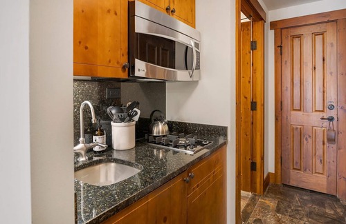 Stowe Area Apartamento | Top Floor Ski in/out Lodge at Spruce Peak