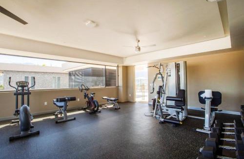 Díaz Ordaz Casa | Top Floor Skyline 2BR in Versalles