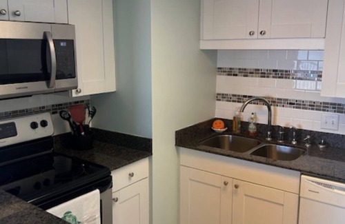 Ormond Beach Condominio | TOP FLOOR Spectacular Ocean and Pool View Condo